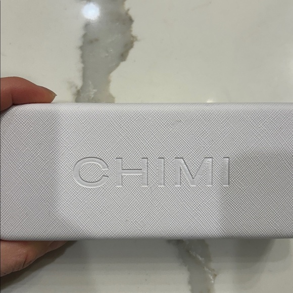 Chimi Ecru 04 - Picture 3 of 5